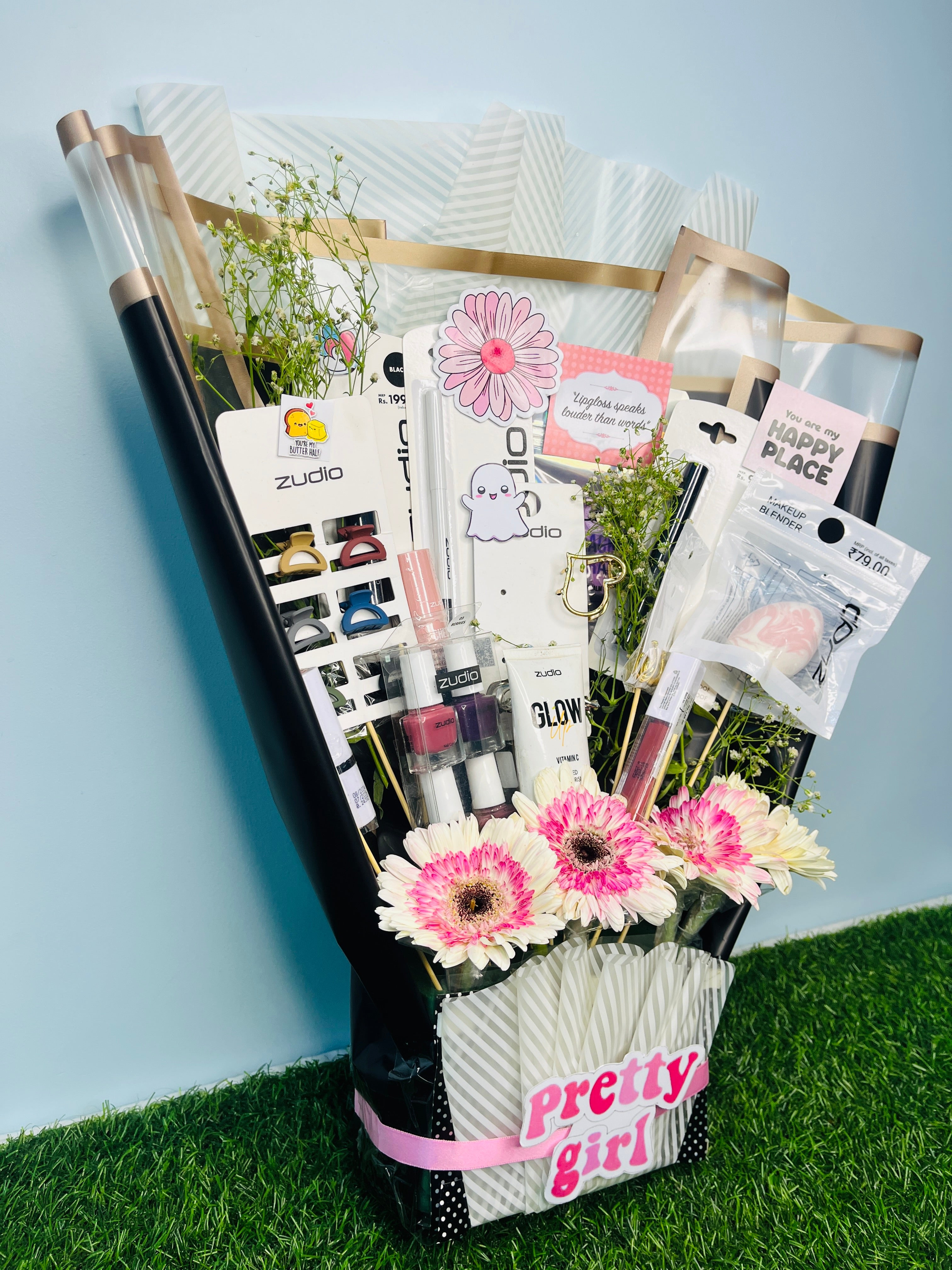 Makeup Bouquet for Her🩷